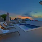 Quarnaro With Heated Pool