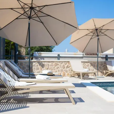 Vakantiehuis Quarnaro With Heated Pool Omišalj