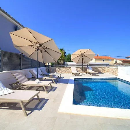 Holiday home Quarnaro With Heated Pool