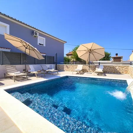 Vakantiehuis Quarnaro With Heated Pool Omišalj