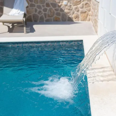 Quarnaro With Heated Pool Omisalj