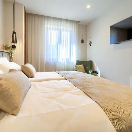 Vakantiehuis Quarnaro With Heated Pool *