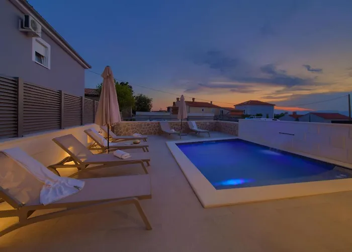 Vakantiehuis Quarnaro With Heated Pool Omišalj