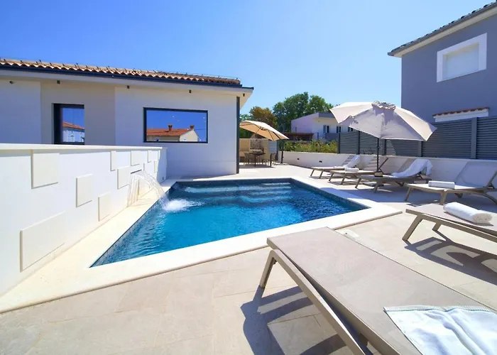 Tatil Evi Quarnaro With Heated Pool Omišalj